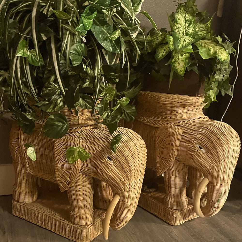 Antique India elephant side tables! The size is actually 7x 7.5